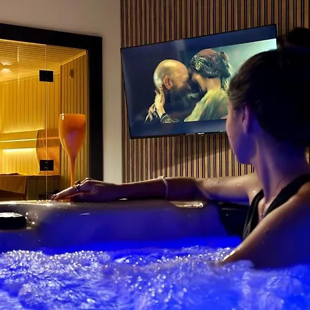 Jacuzzi Loft & Sauna Sanctuary Kattowitz Exterior foto