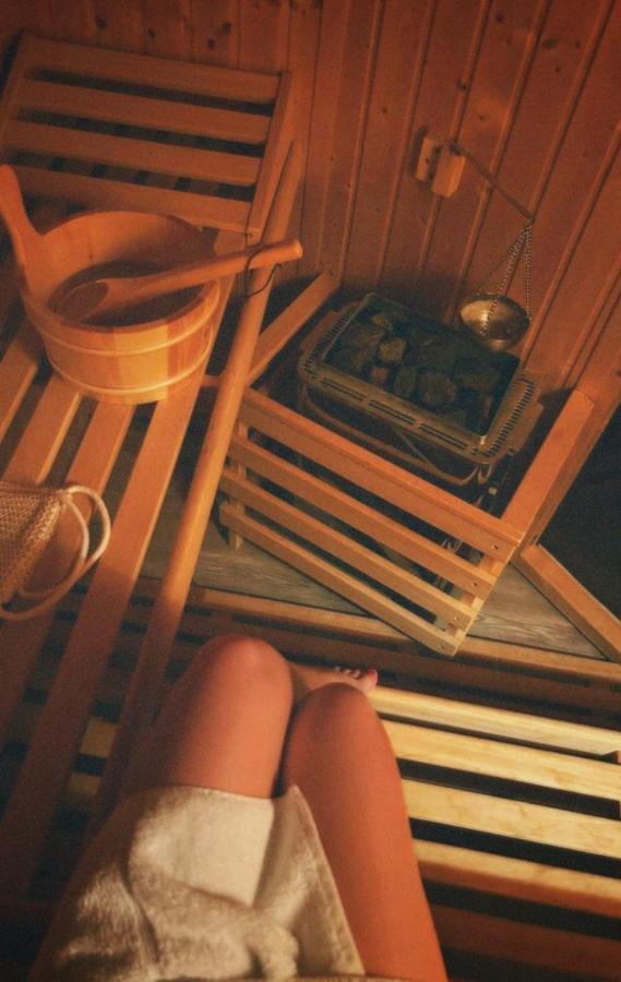 Jacuzzi Loft & Sauna Sanctuary Katovice